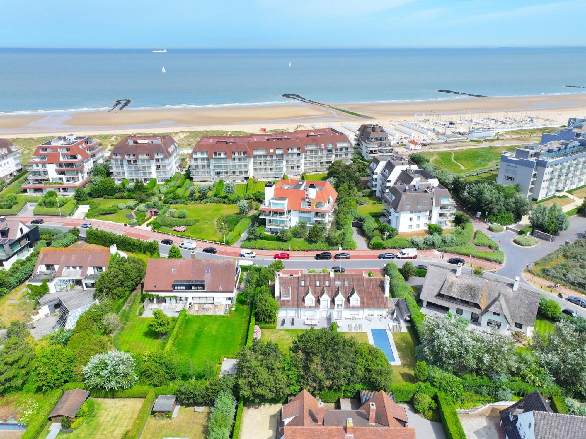 Charming Villa Near The Dunes Of Knokke Le Zoute Dış mekan fotoğraf